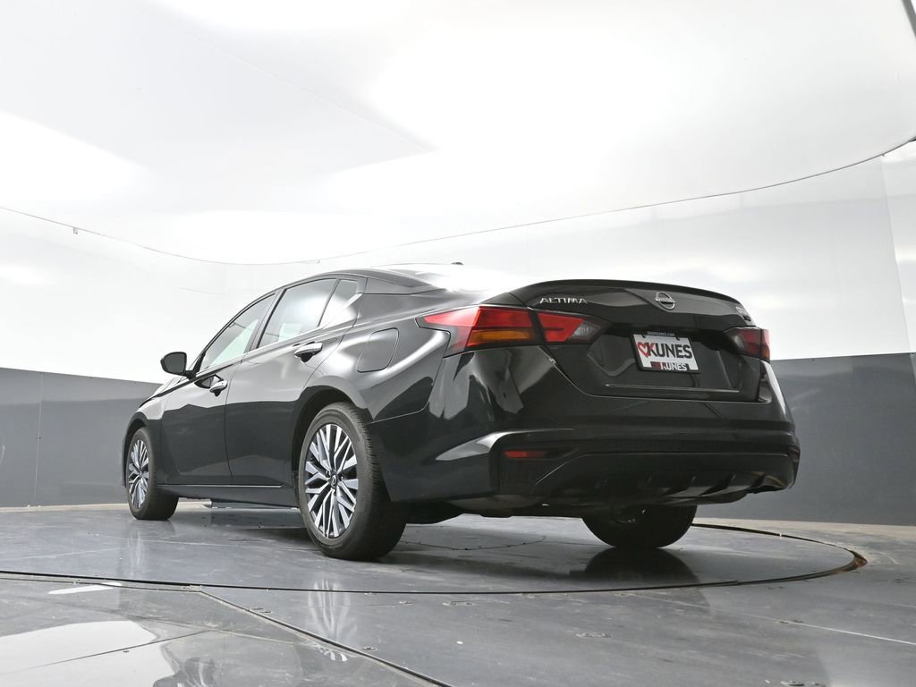 Used 2024 Nissan Altima 2.5 SV image 54