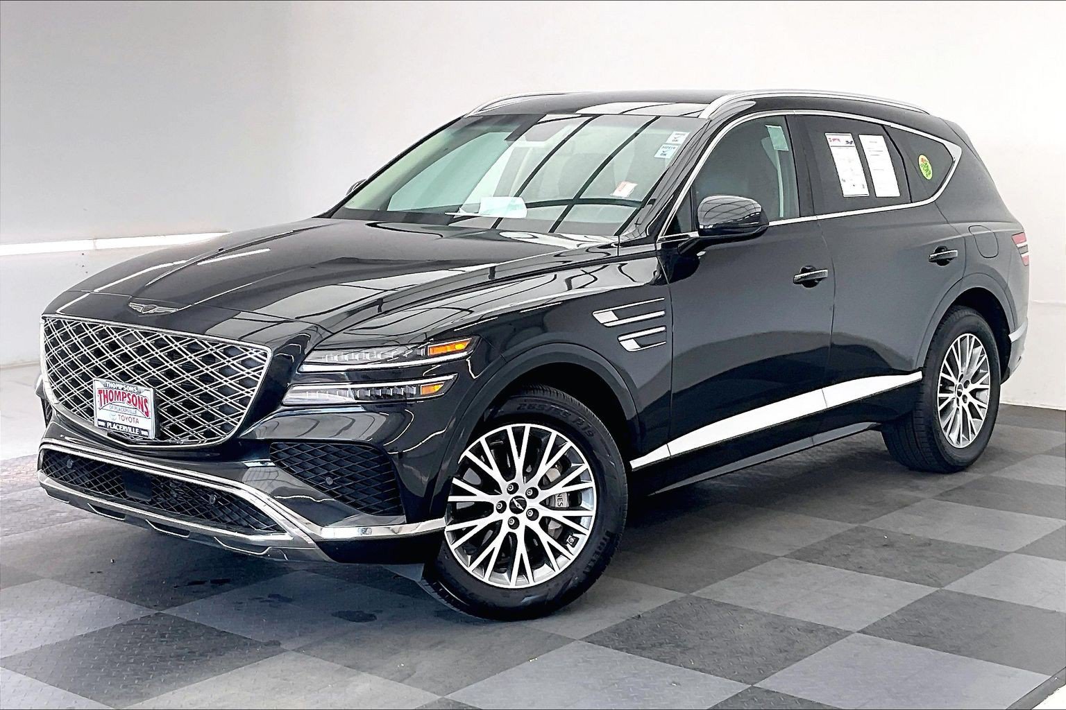 Used 2025 Genesis GV80 2.5T Standard AWD/4WD image 12