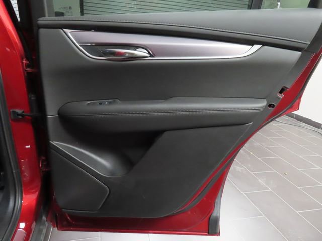 Certified 2025 Cadillac XT6 Luxury image 13