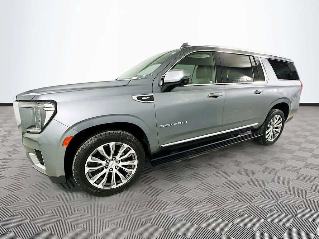 Used 2022 GMC Yukon XL Denali AWD/4WD image 4