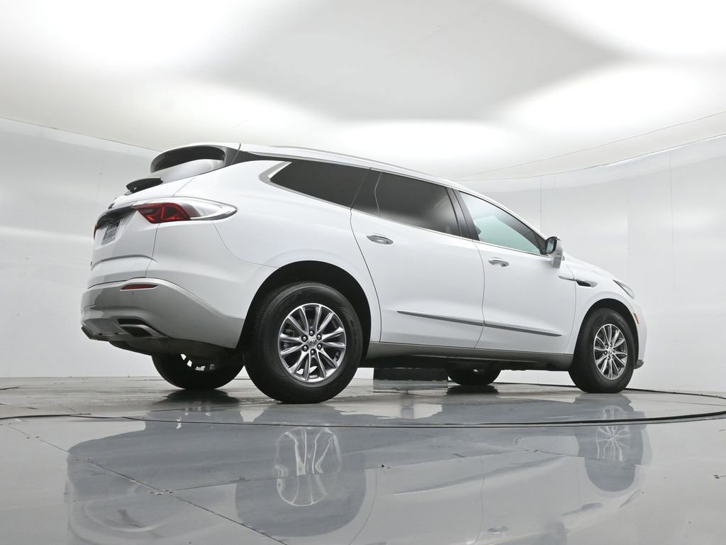 Used 2024 Buick Enclave Premium image 52