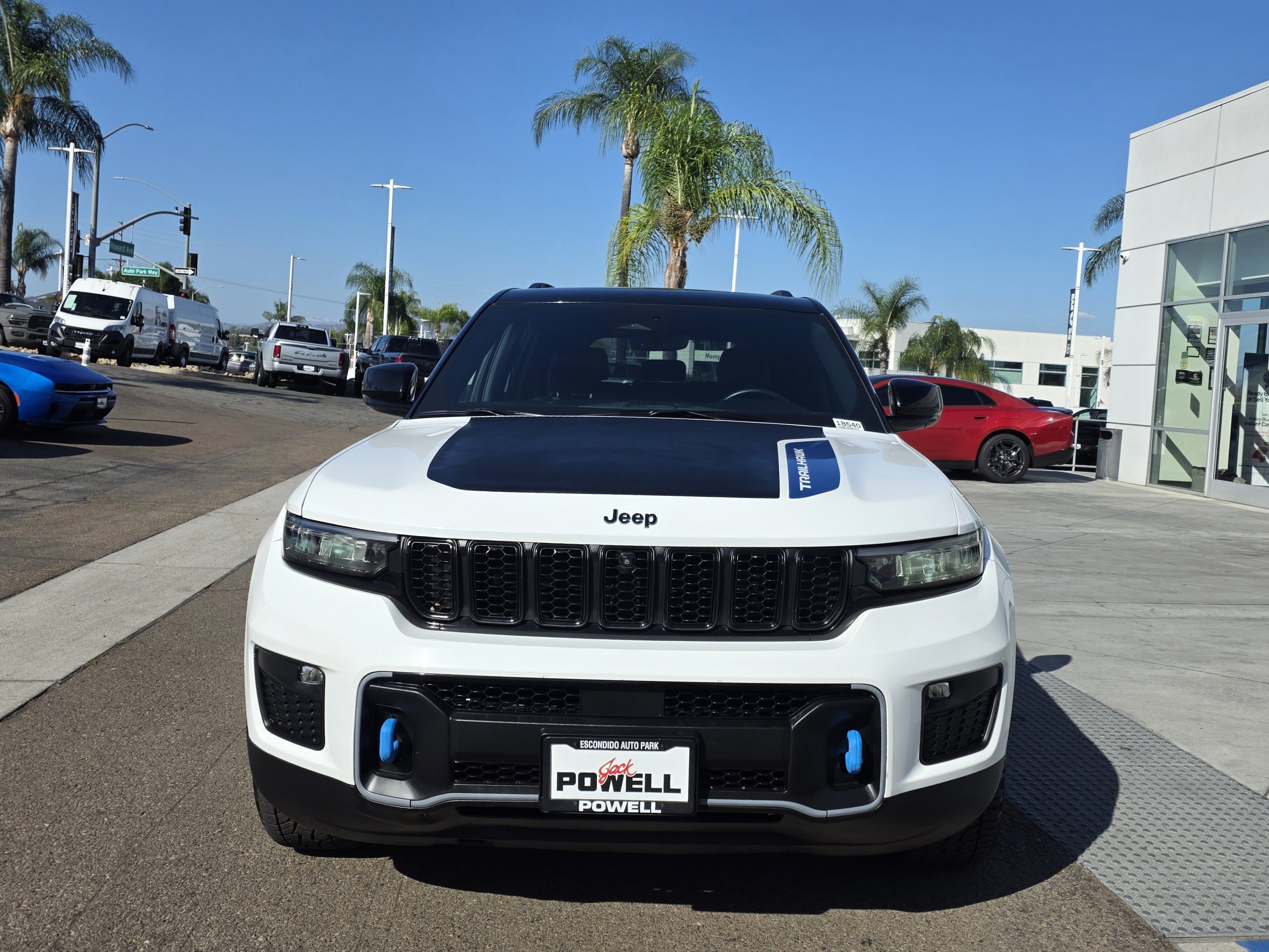 Certified 2022 Jeep Grand Cherokee Trailhawk AWD/4WD image 7
