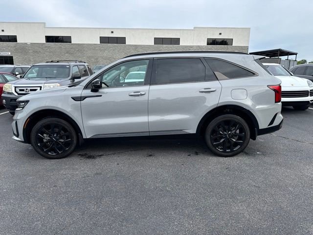 Certified 2022 Kia Sorento SX FWD image 2