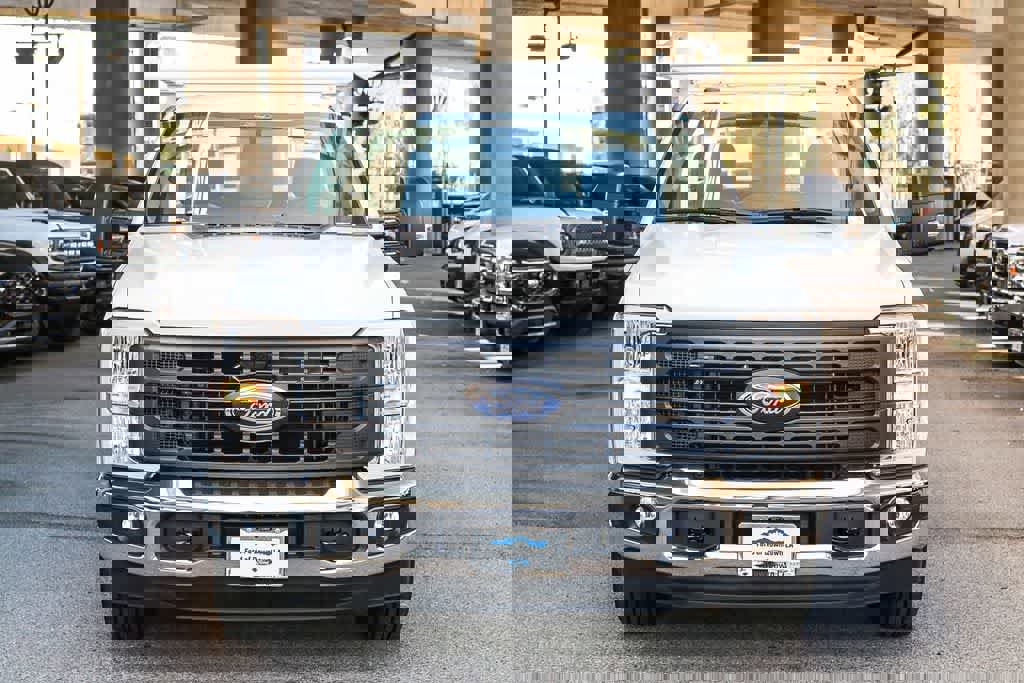 New 2026 Ford F250 XL w/ XL Chrome Package image 2