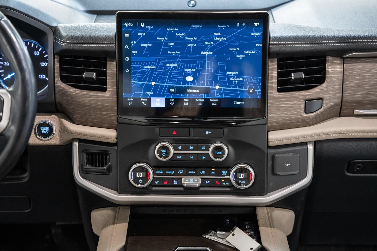 Used 2023 Ford Expedition Max Limited AWD/4WD image 30
