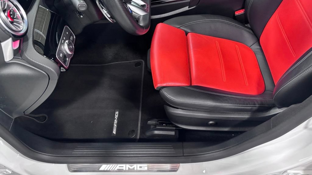 Certified 2025 Mercedes-Benz CLA 35 AMG 4MATIC image 11