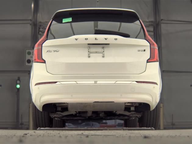 Used 2025 Volvo XC90 B5 Plus AWD/4WD image 6