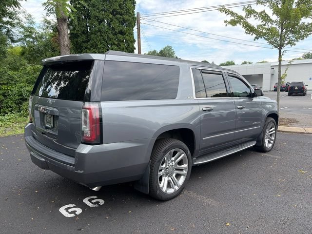 Used 2018 GMC Yukon XL SLT w/ Premium Edition AWD/4WD image 3