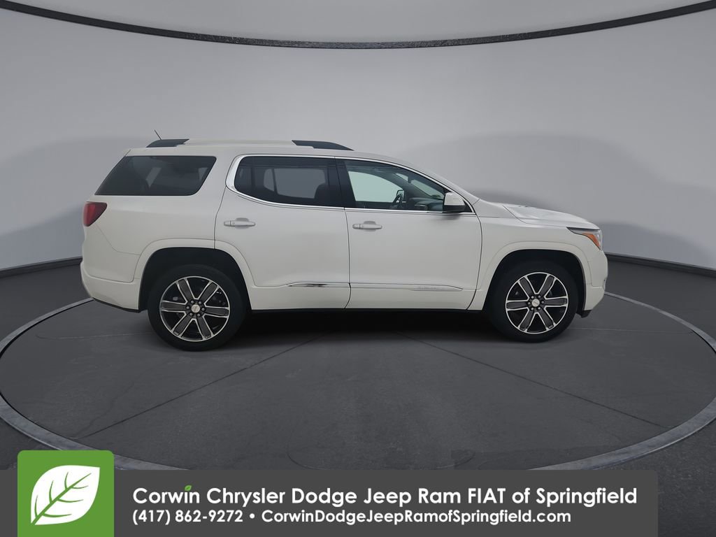 Used 2017 GMC Acadia Denali image 9