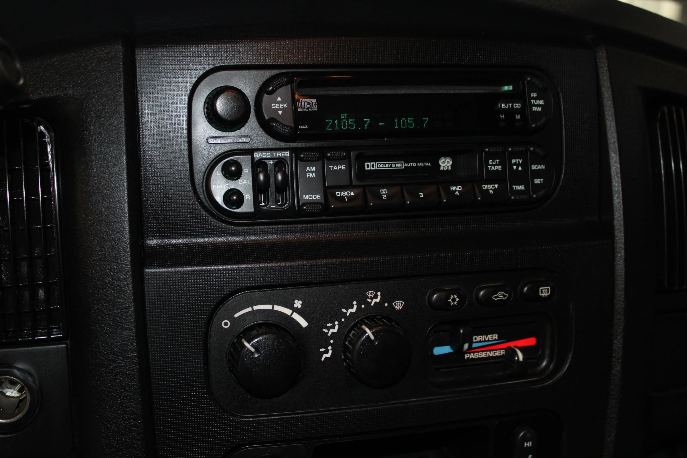 Used 2005 Dodge Ram 2500 Truck SLT RWD image 18