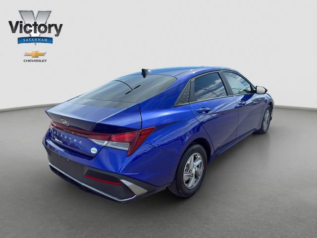 Used 2025 Hyundai Elantra SE image 8