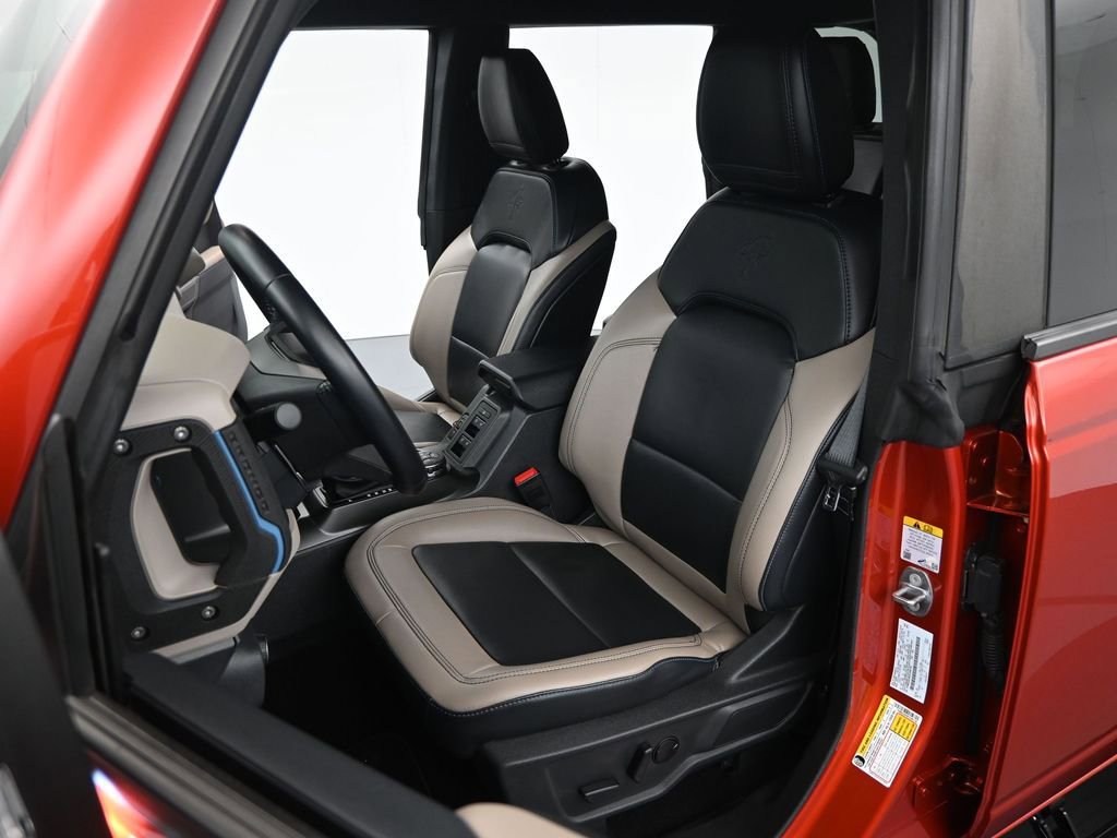 Used 2023 Ford Bronco Wildtrak image 8