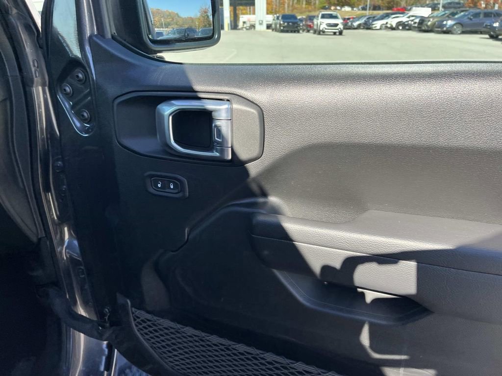 Used 2023 Jeep Wrangler Sport S image 20
