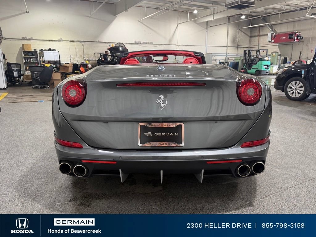 Used 2015 Ferrari California T RWD image 7