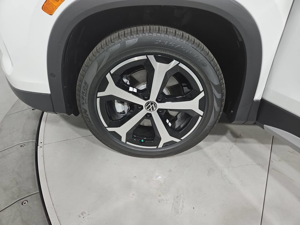 New 2026 Volkswagen Tiguan SE AWD/4WD image 25