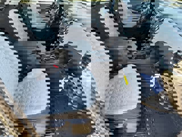 Used 2019 Chevrolet Equinox LT image 19