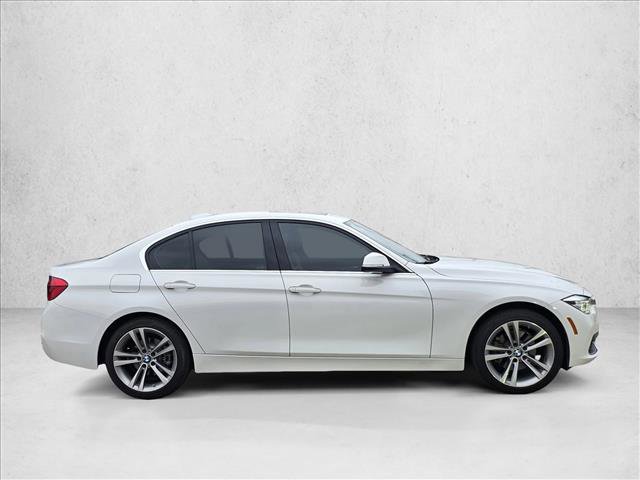 Used 2018 BMW 330i Sedan w/ Premium Package RWD image 4