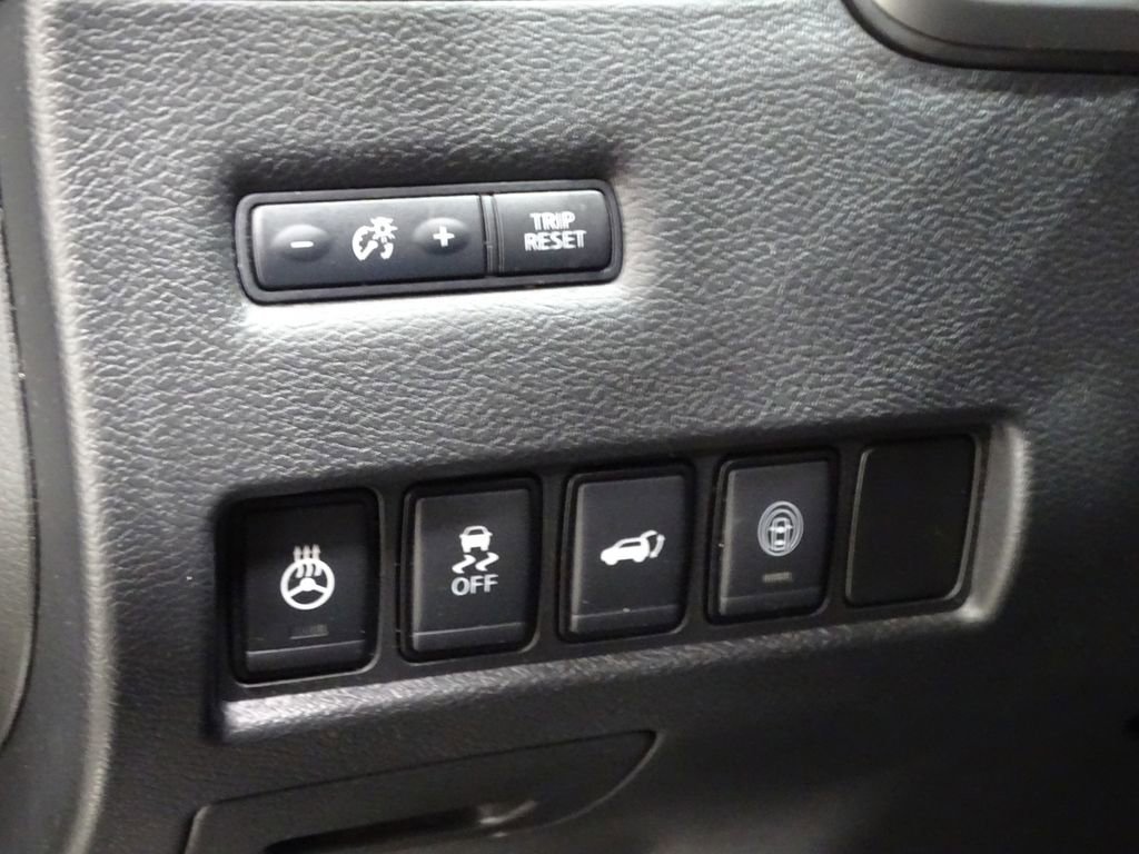 Used 2020 Nissan Murano SL image 19