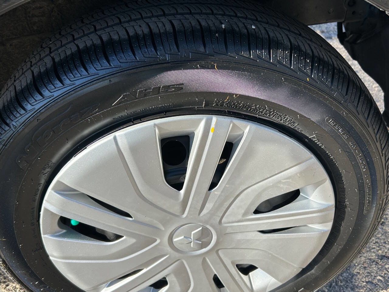 Used 2024 Mitsubishi Mirage ES image 16