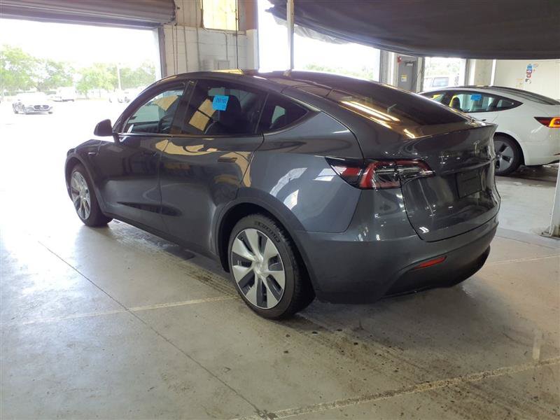 Used 2023 Tesla Model Y Long Range AWD/4WD image 2