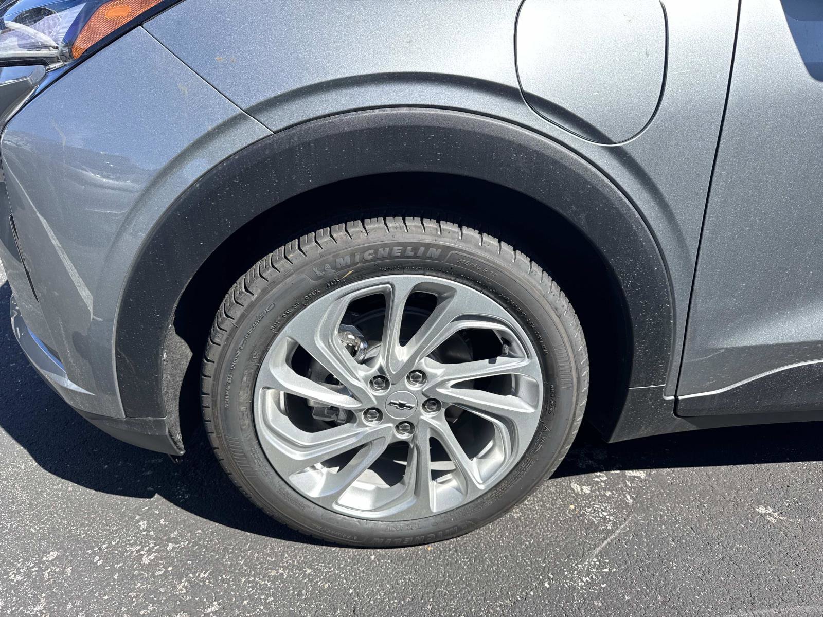 New 2027 Chevrolet Bolt LT w/ Comfort Package image 8