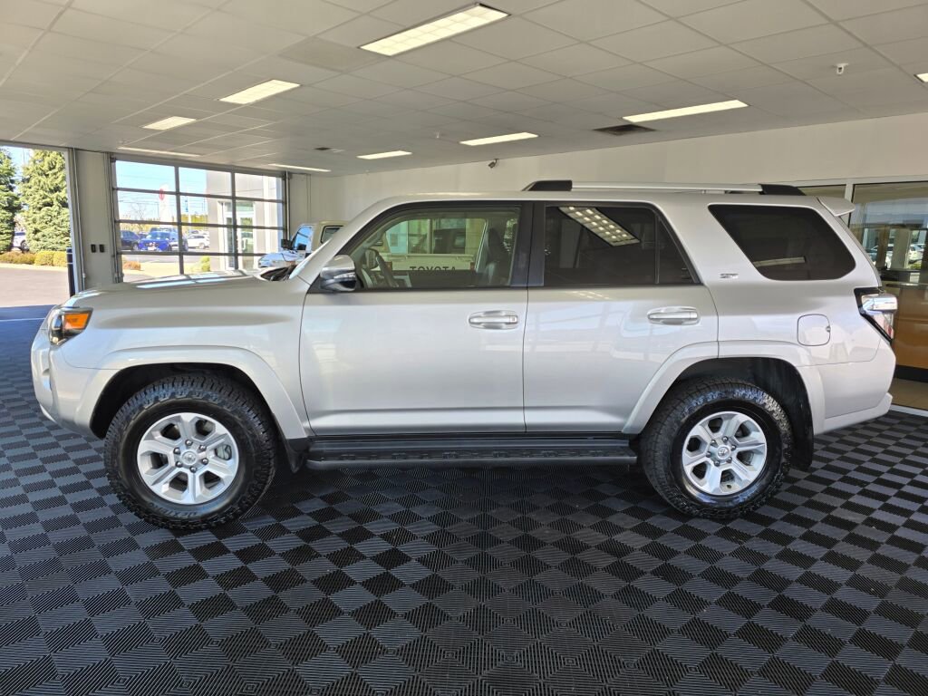 Used 2023 Toyota 4Runner SR5 Premium w/ Moonroof Package image 6