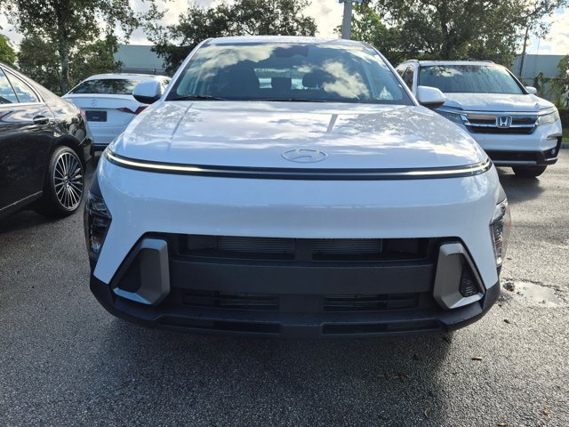 Used 2026 Hyundai Kona SE FWD image 2