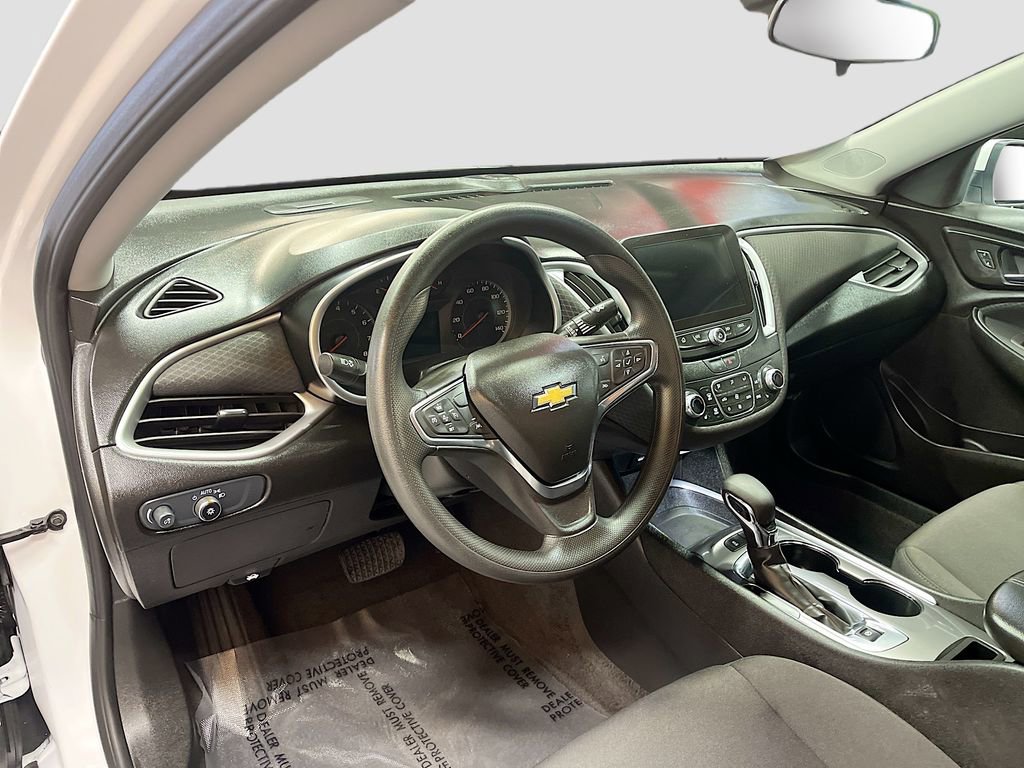 Used 2024 Chevrolet Malibu LT image 9