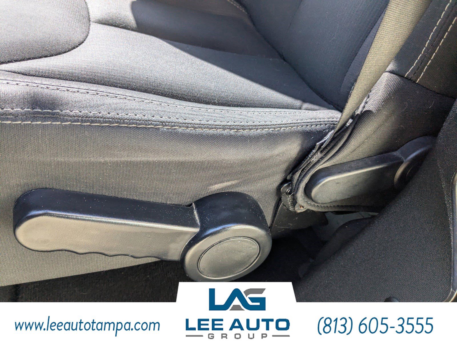 Used 2015 Jeep Wrangler Unlimited Sahara w/ Connectivity Group image 17