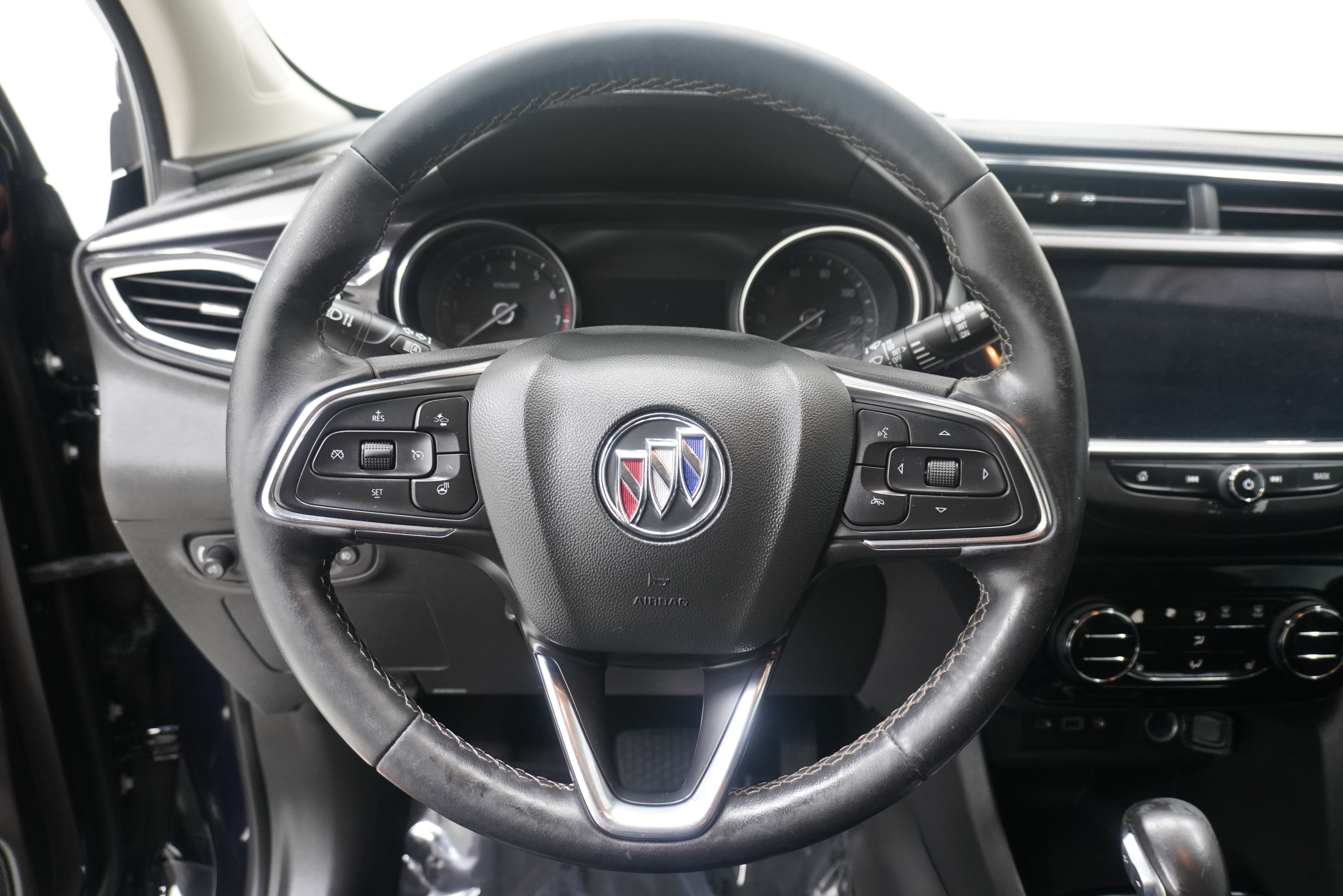 Used 2020 Buick Encore GX Essence FWD image 16