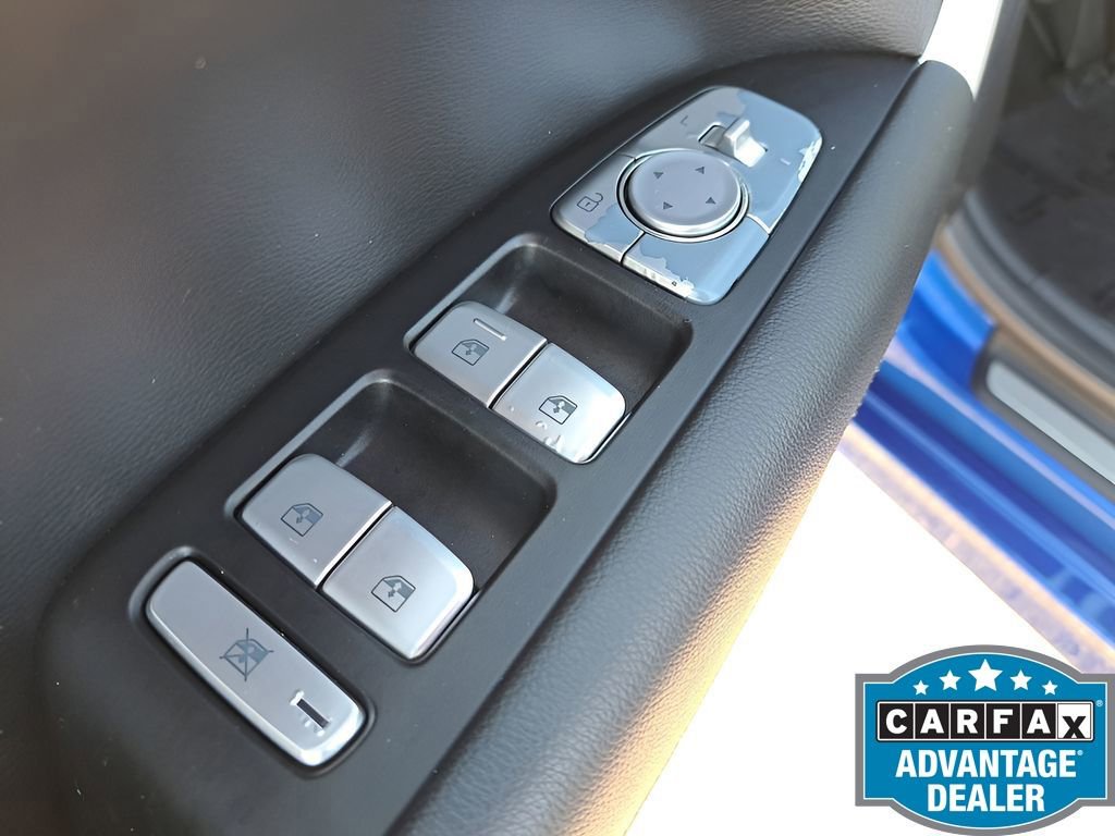 Used 2023 Genesis G70 2.0T image 17