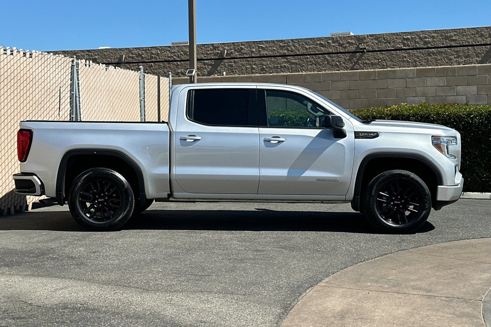 Certified 2021 GMC Sierra 1500 Elevation RWD image 3