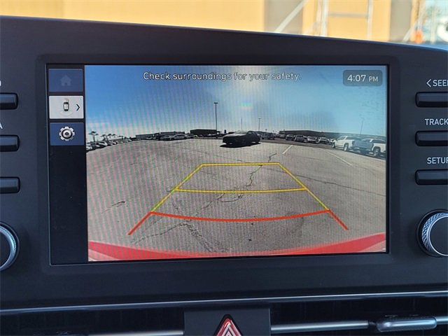 Used 2025 Hyundai Elantra Blue image 10