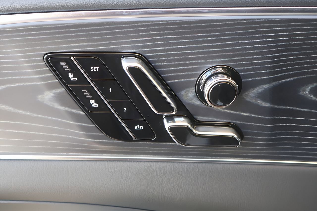 New 2026 Cadillac Lyriq Sport AWD/4WD image 11