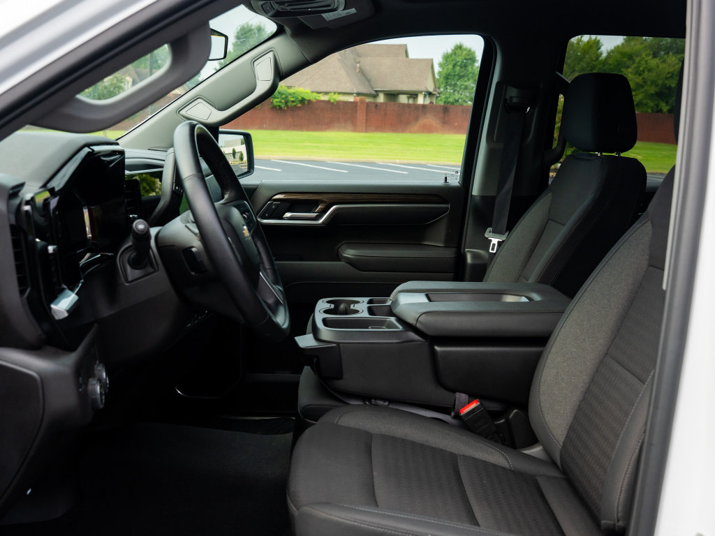 Used 2026 Chevrolet Silverado 1500 LT RWD image 12