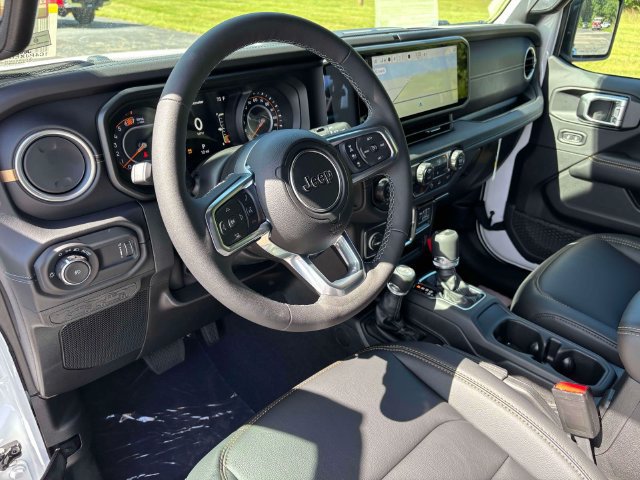 New 2027 Jeep Wrangler Unlimited Sahara AWD/4WD image 18