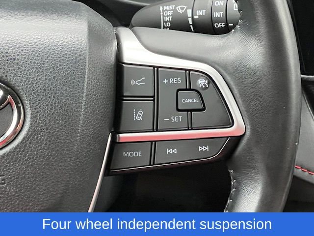 Used 2023 Toyota Highlander XSE image 28