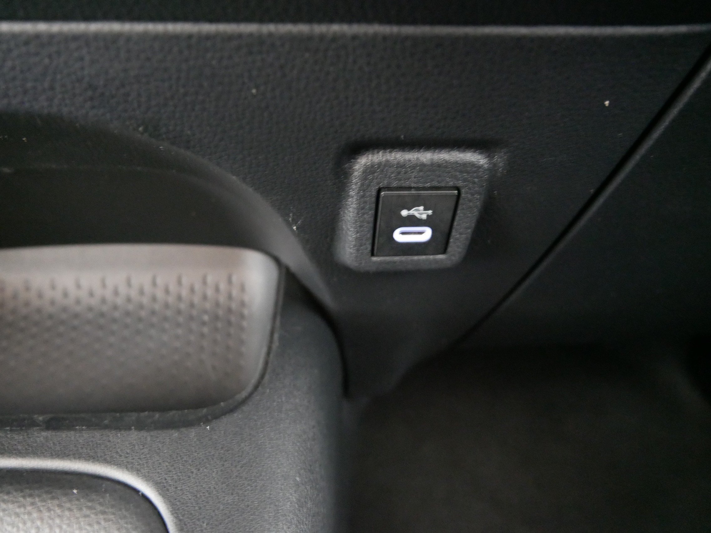 Used 2024 Toyota Corolla LE FWD image 31
