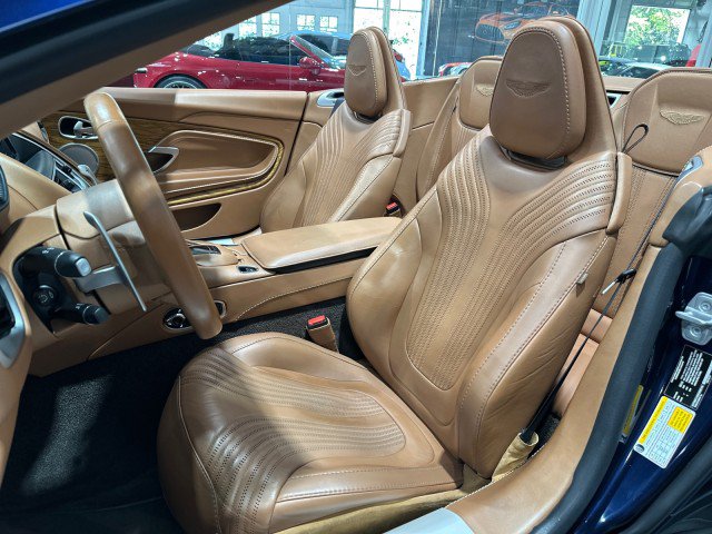 Used 2019 Aston Martin DB11 Volante RWD image 5