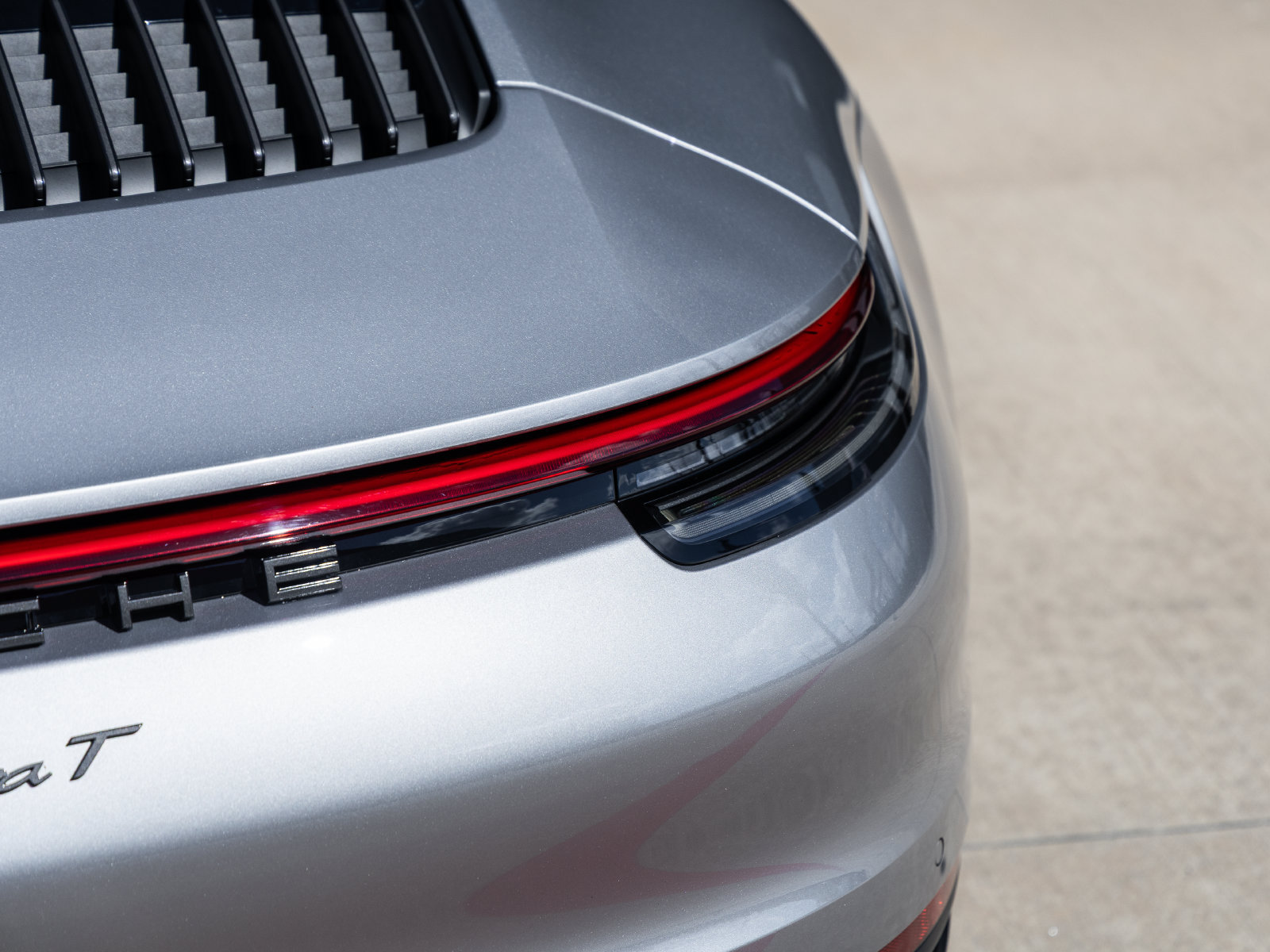 Certified 2023 Porsche 911 Carrera T RWD image 15