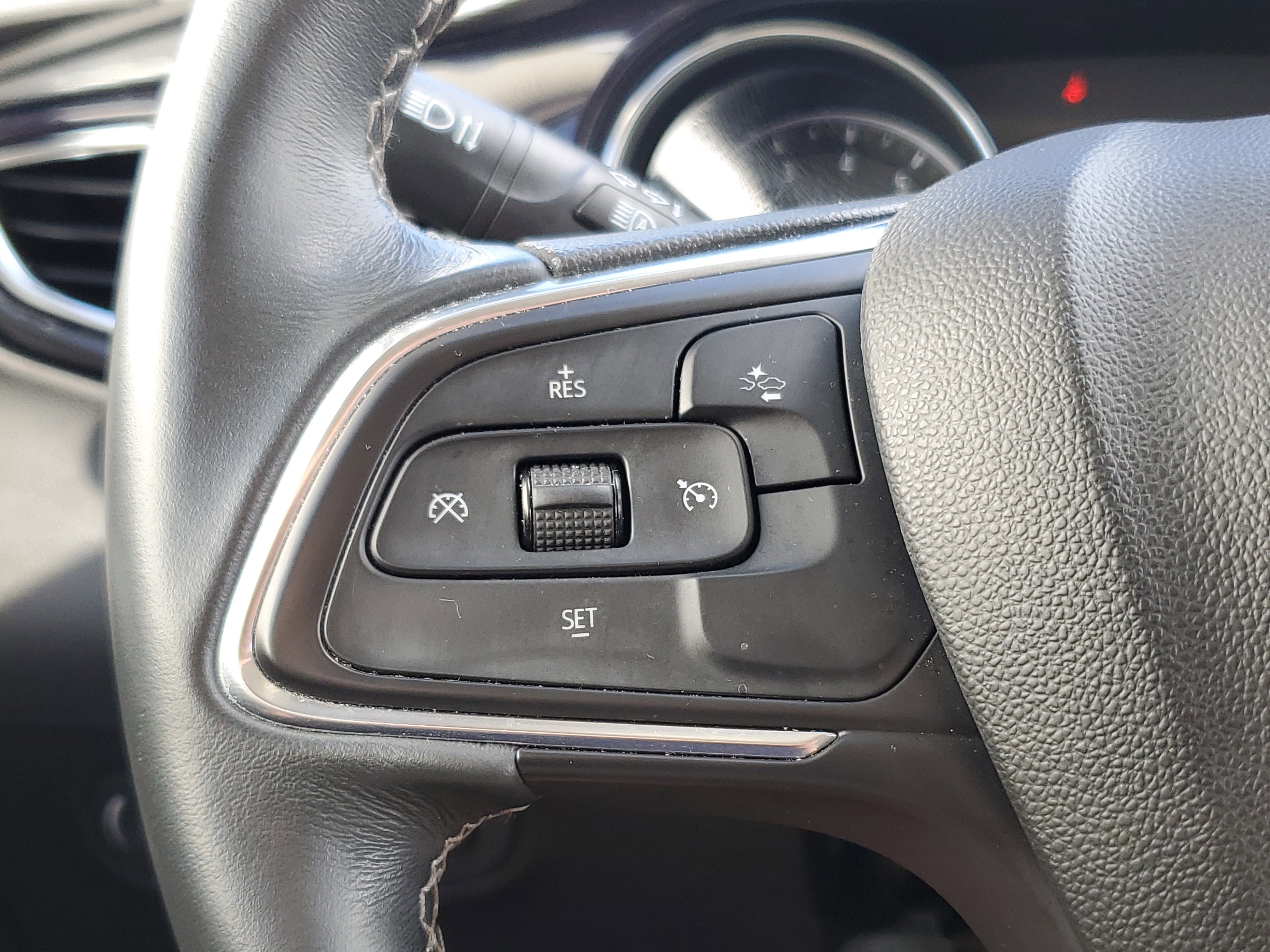 Used 2023 Buick Encore GX Select w/ Safety Package II image 22