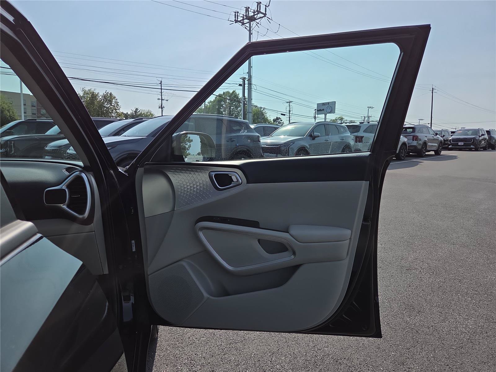 Certified 2024 Kia Soul LX FWD image 26
