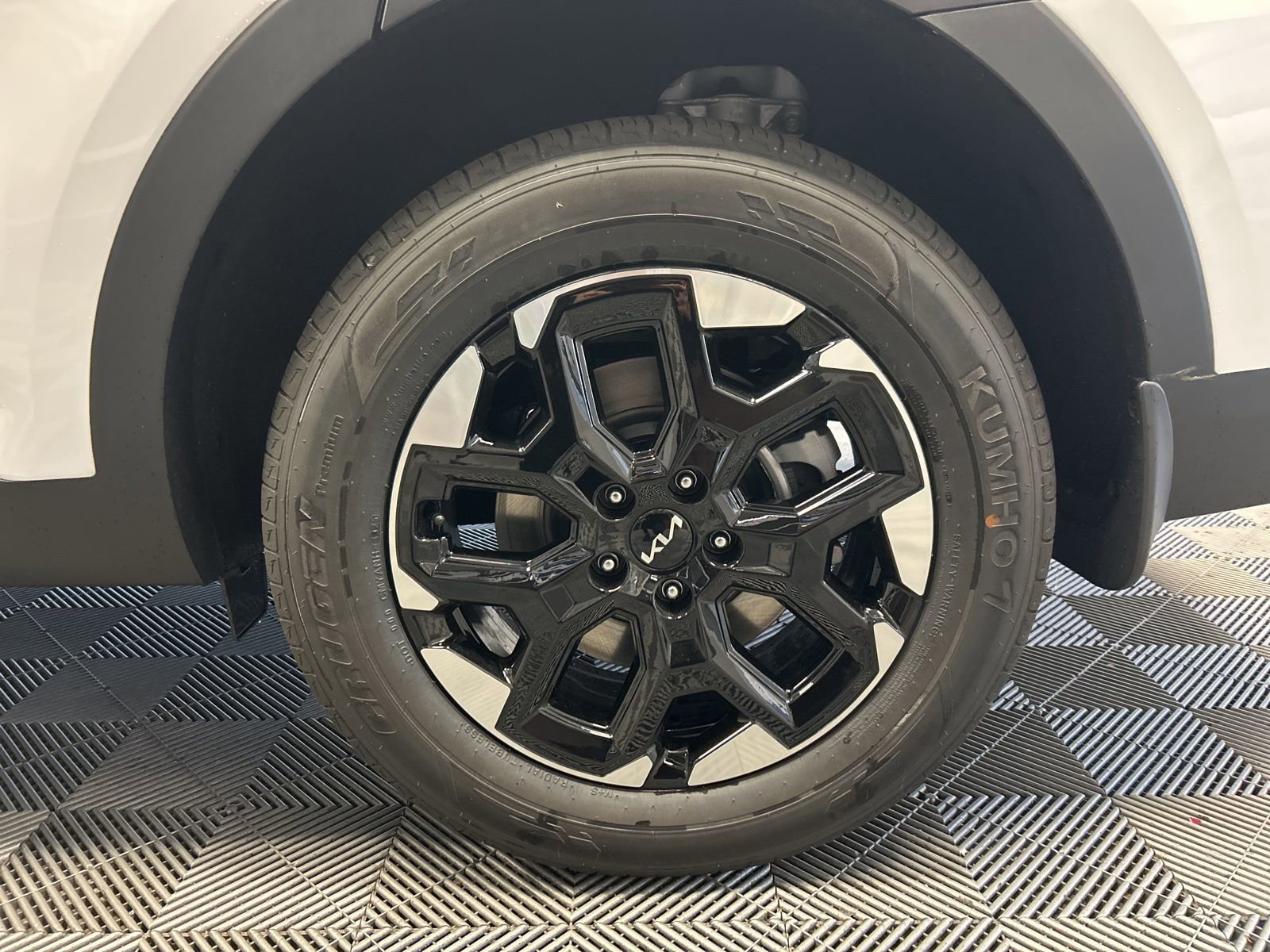 New 2026 Kia Sorento S image 8