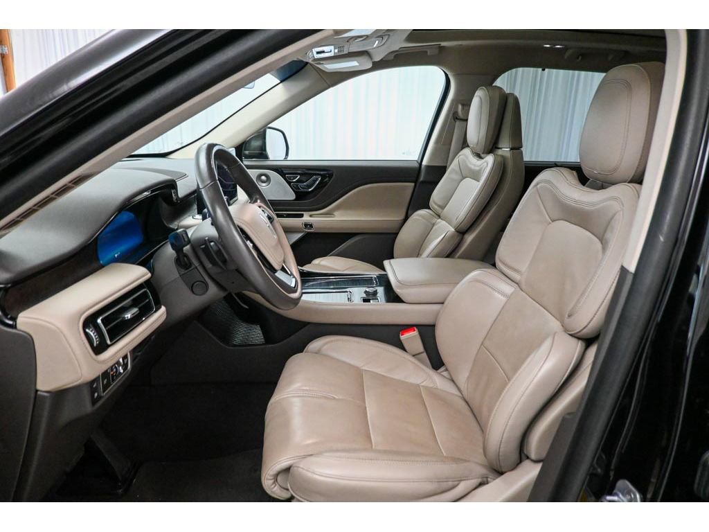 Used 2023 Lincoln Aviator Grand Touring w/ Equipment Group 301A AWD/4WD image 9