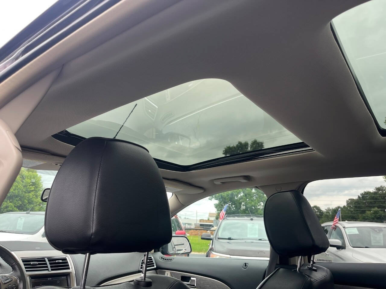 Used 2013 Lincoln MKX FWD image 16