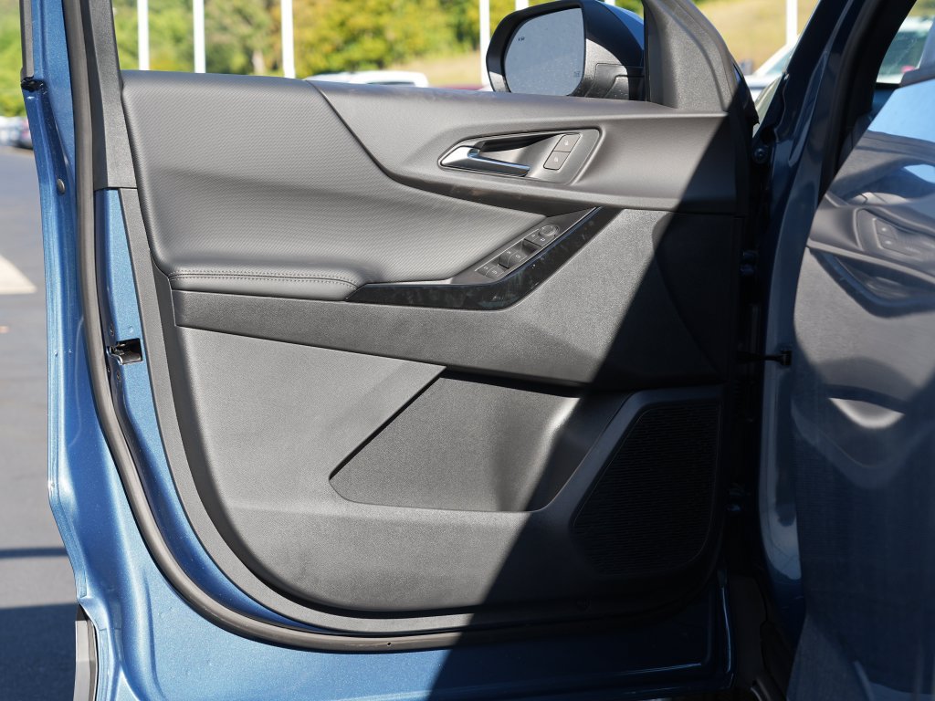 New 2027 Chevrolet Equinox LT AWD/4WD image 10