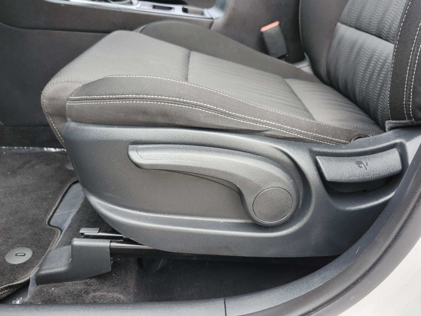 Used 2017 Kia Sportage LX image 4