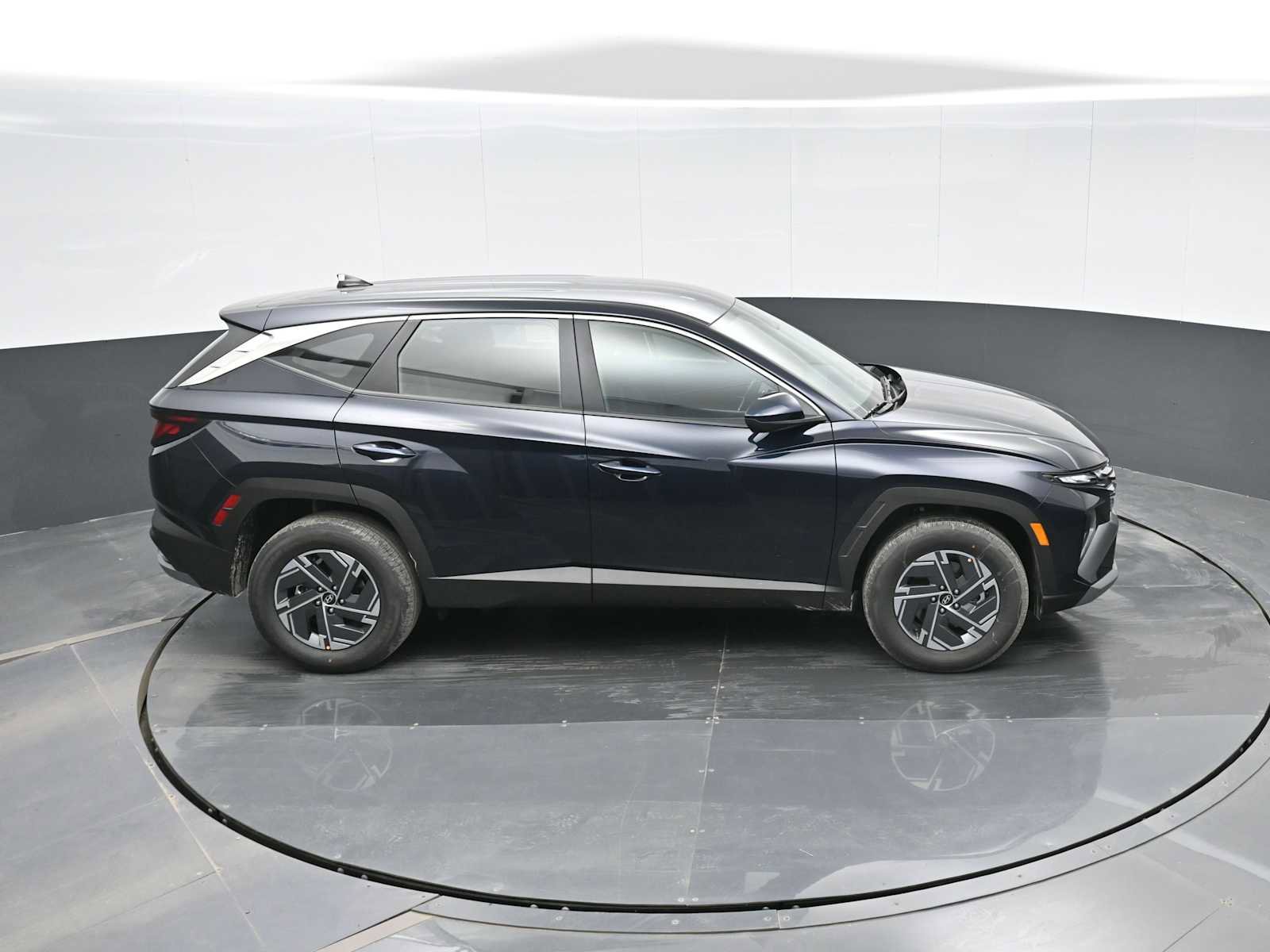 New 2026 Hyundai Tucson Blue SE image 29