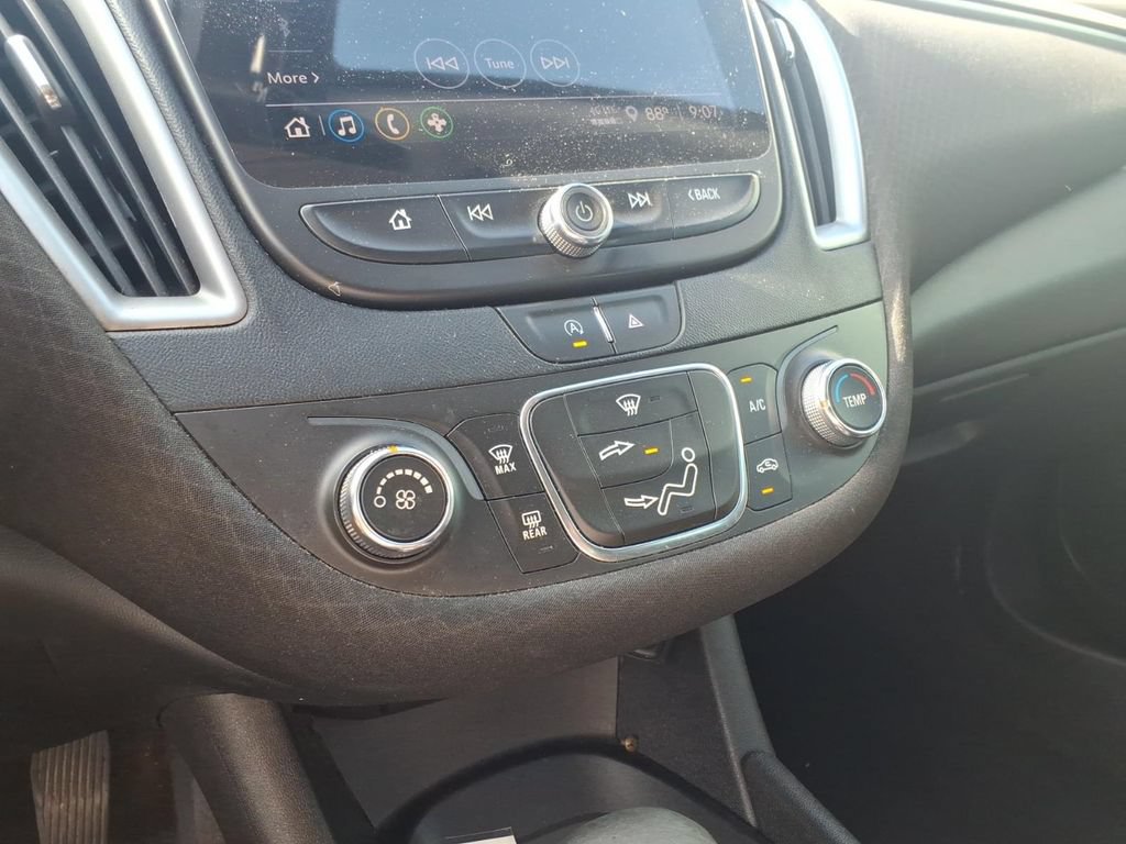 Used 2021 Chevrolet Malibu RS FWD image 19