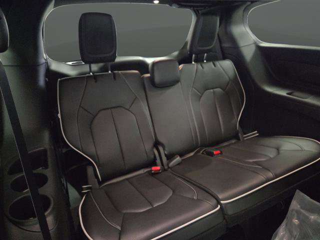 New 2026 Chrysler Pacifica Limited w/ S Appearance Package FWD image 35